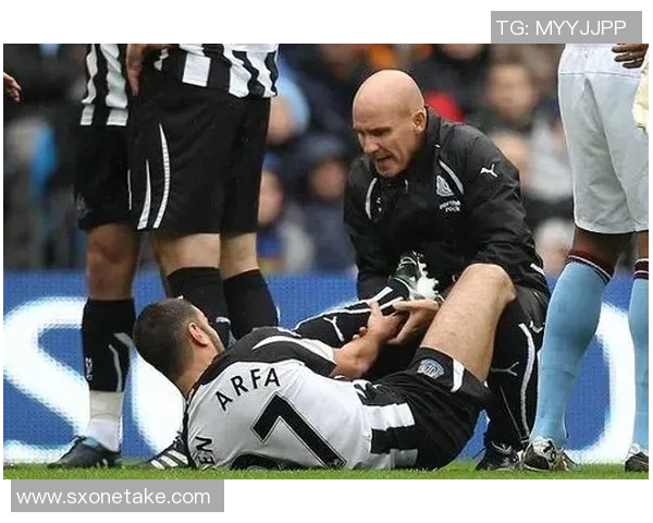 踩断腿足球的背后故事与运动安全的深刻反思